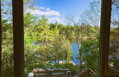 Arden Cottage | Gorgeous 3 bed rooms waterfront cottage on Kennebec Lake