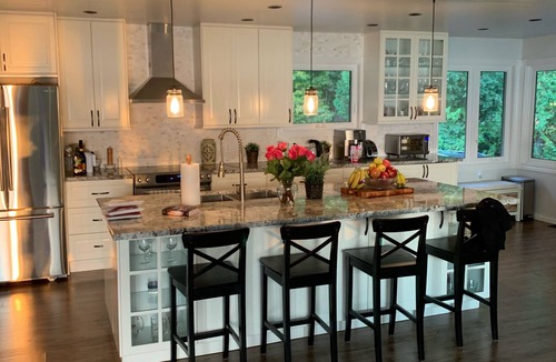 Gannon Village Cottage | Gorgeous 4 Bdm Cottage On Over 2 Acres Of Waterfront with Amazing Sunsets
