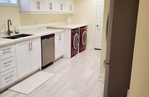 Clarkson-Lorne Park House | Gorgeous Basement Apartment Awaits