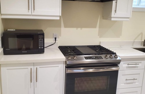 Clarkson-Lorne Park House | Gorgeous Basement Apartment Awaits