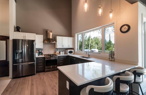 Kenora Cottage | Gorgeous Cottage on Black Sturgeon Lake - Kenora, Ontario