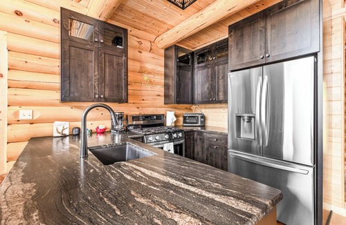 Schroeder House | Gorgeous custom built log home on Lake Superior
