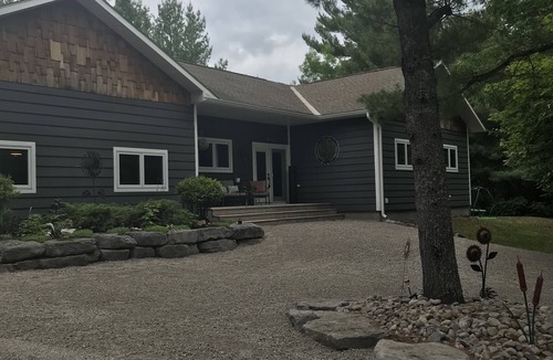 Bobcaygeon House | Gorgeous home in beautiful Bobcaygeon. Private, absolute serenity.
