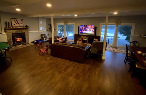 Kirkfield Cottage | Gorgeous Lake Front Cottage for Large Families - Sunsets for Days