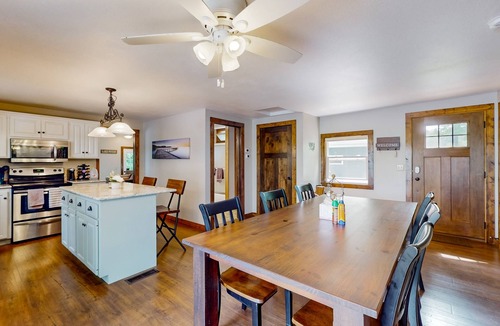 Deerwood Cabin | Gorgeous lakefront home w bunkhouse, private yard and large deck