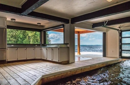 Bracebridge Cottage | Gorgeous New Build w/Main Cottage, Guest Cabin, Bunkies & Boathouse! Sunsets!