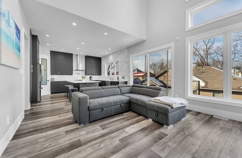 Grand Bend Cottage | Grand Bend Modern Living Cottage: Luxury Central Beach House!