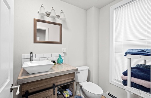 Duluth Apartment | Grand Getaways Apt. #1 in beautiful Duluth, Mn with A/C