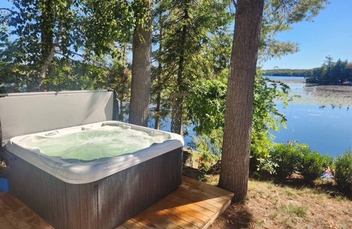 Bobcaygeon Cottage | Grand Maison Bobcaygeon Luxury Waterfront Cottage