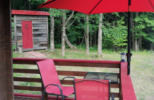 Central Frontenac Cabin | Granite Hollow Cabin