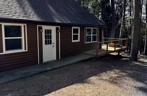 Northern Ontario Cabin | Granite Lake 4 Bedroom Cabin