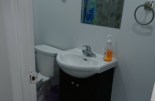Lindsay Apartment | Great 3 bedroom apartment in Lindsay near to town , $89