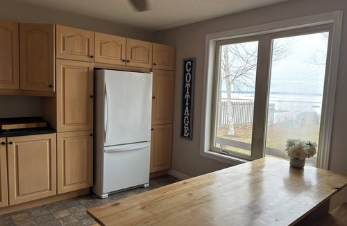 Callander Cottage | Great location and cozy cottage. Ice fishing. Walk in water entrance. Weed free