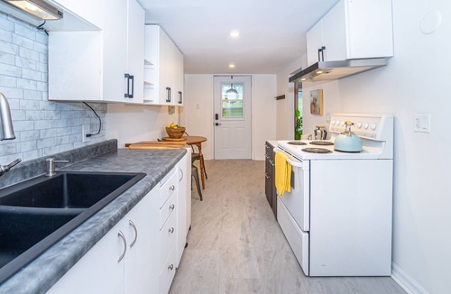 Greater Napanee Cottage | Great Sunset Waterfront Cottage.