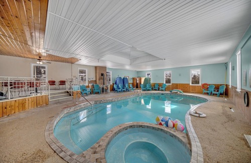 Marmora Apartment | Group stay home @Marmora and Lake Inn B & B with Indoor Pool.