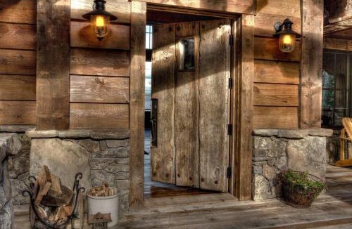 Lake Shore House | Gull Lakes Finest! Reclaimed Charm and Luxury