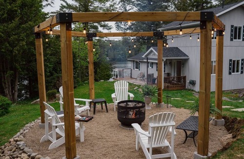 Dysart et al Cottage | Haliburton Cottage Peaceful Rustic-Luxury Lakefront Retreat for Couples & Family