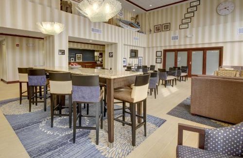 Alexandria Hotel | Hampton Inn and Suites Alexandria