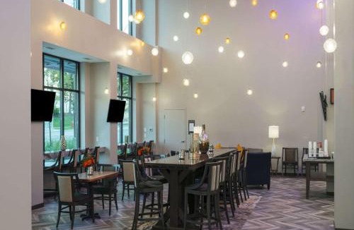 Prospect Park Hotel | Hampton Inn and Suites Minneapolis University Area, MN