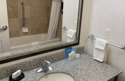 Fort Saskatchewan Hotel | Hampton Inn by Hilton Fort Saskatchewan
