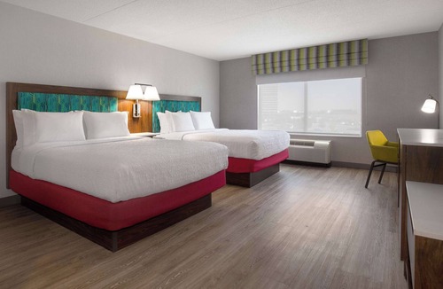 Brampton Hotel | Hampton Inn by Hilton Brampton Toronto