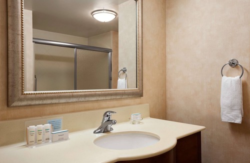 Geneva Hotel | Hampton Inn Geneva