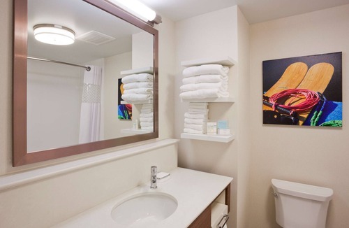 Spicer Hotel | Hampton Inn Spicer Green Lake