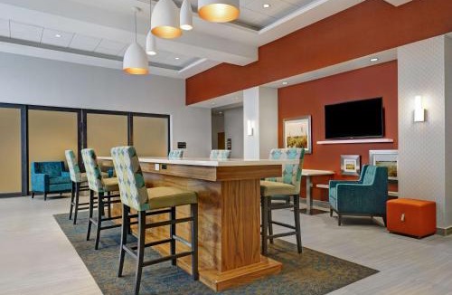 Belleville Hotel | Hampton Inn & Suites Belleville