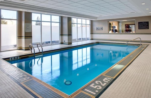 Northeast Mississauga Hotel | Hampton Inn & Suites by Hilton Toronto Airport