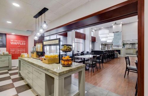 Brantford Hotel | Hampton Inn & Suites by Hilton Brantford