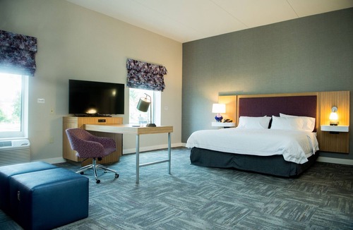 Warrington Hotel | Hampton Inn & Suites by Hilton Warrington Horsham
