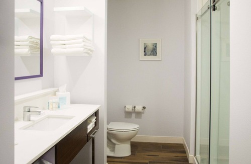 Warrington Hotel | Hampton Inn & Suites by Hilton Warrington Horsham
