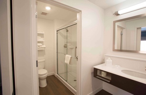 West Seventh Hotel | Hampton Inn & Suites Downtown St. Paul