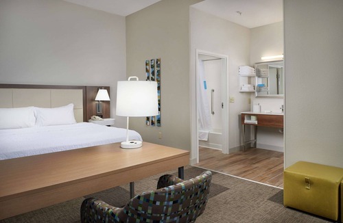 Rogers Hotel | Hampton Inn & Suites Rogers
