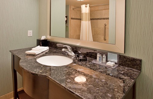 St. Cloud Hotel | Hampton Inn & Suites St. Cloud, MN
