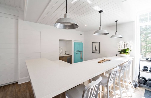 Georgian Bay House | Hamptons is truly a classic gem perfect for family or corporate gatherings.