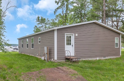 Hillman House | Happy Harry's Hideaway- Lake Sullivan!