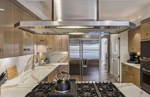 Southwest Minneapolis House | Harriet's Hideaway ON THE LAKE