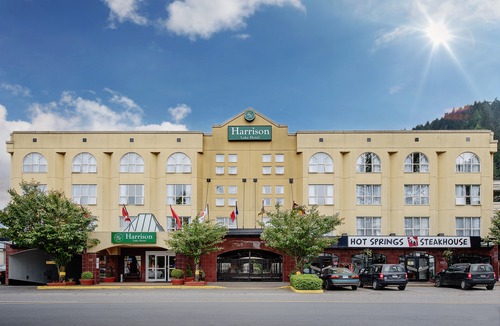 Harrison Hot Springs Hotel | Harrison Lake Hotel