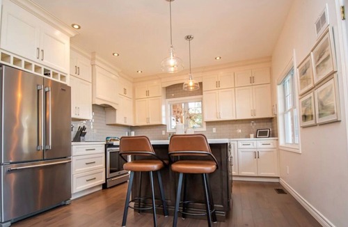 Hastings House | Hastings Haven-Spacious house, waterfront view, public beach, hot tub, & kayaks!