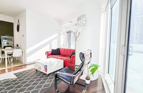 Toronto Entertainment District Apartment | Heart of Downtown 2.5BD/2BTH Apt. Free Park