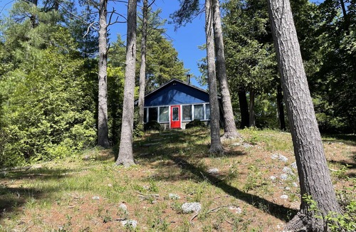Leeds and the Thousand Islands Cottage | Hedgehog Island Cottage Rental - The Cookhouse.