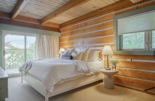 Seguin Cottage | Hemlock Hideaway Waterfront, Games Room, Hot Tub