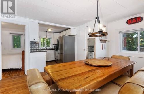 Muskoka Lakes Cottage | Hennessy Lake House, Port Carling Waterfront Property