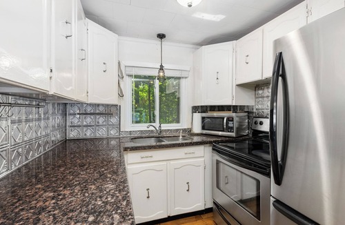 Muskoka Lakes Cottage | Hennessy Lake House, Port Carling Waterfront Property