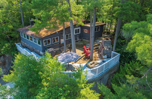 Muskoka Lakes Cottage | Hennessy Lake House, Port Carling Waterfront Property