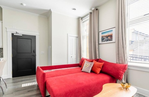 Smiths Falls Apartment | Heritage Rideau 1Br Apartment Free Parking