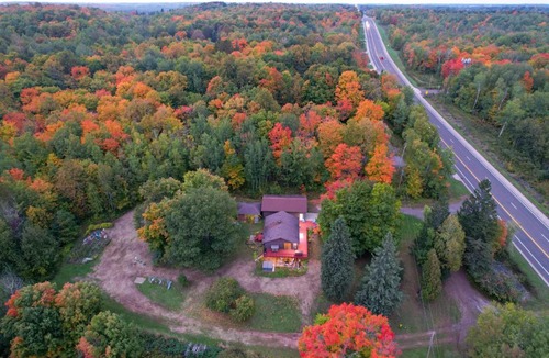 Duluth House | Hermantown Home with Decks, Grill and Hot Tub!