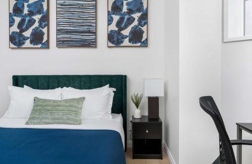 Palmerston Apartment | Hidden Gem - 3 BR Steps to Little Italy and UofT