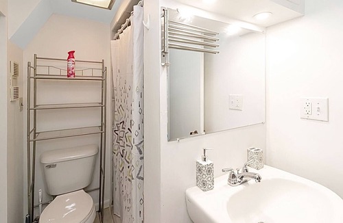 South St. Paul Apartment | Hidden Gem- Spacious Studio Near Airport